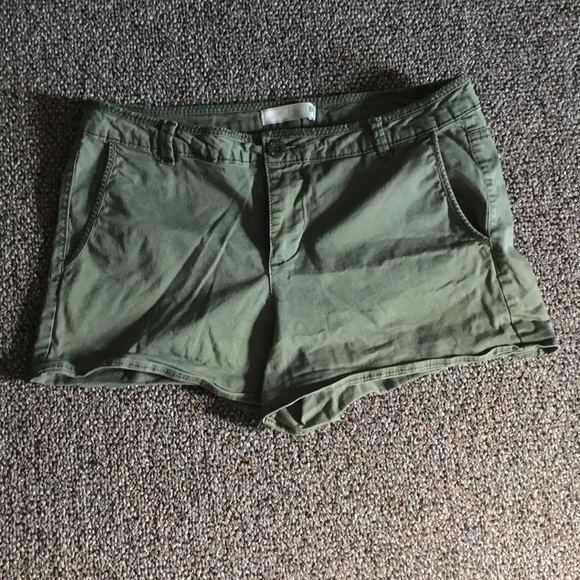Cargo Shorts - Picture 1 of 1